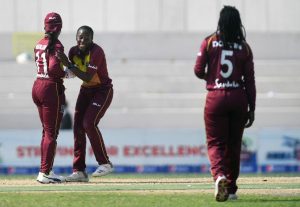 Windies win super over thriller to go 2-0 up against Pakistan