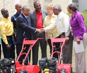 Farmers’ groups get hand tractors