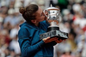 Simona Halep wins 2018 French Open