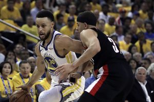 Golden State Warriors makes hot start in NBA Western Conference finals