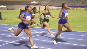 Elaine Thompson runs world-leading 22.00 seconds flat to win 200 metres at Jamaican National Trials