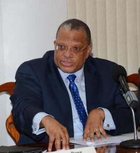 Dr. Peter Phillips calls Government “Macaroni”