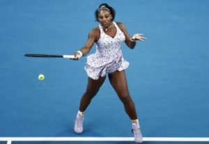 Serena Williams advances to the third round of Australian Open