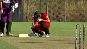 Disgraced Australian Batsman Cameron Bancroft hit under throat from nasty delivery